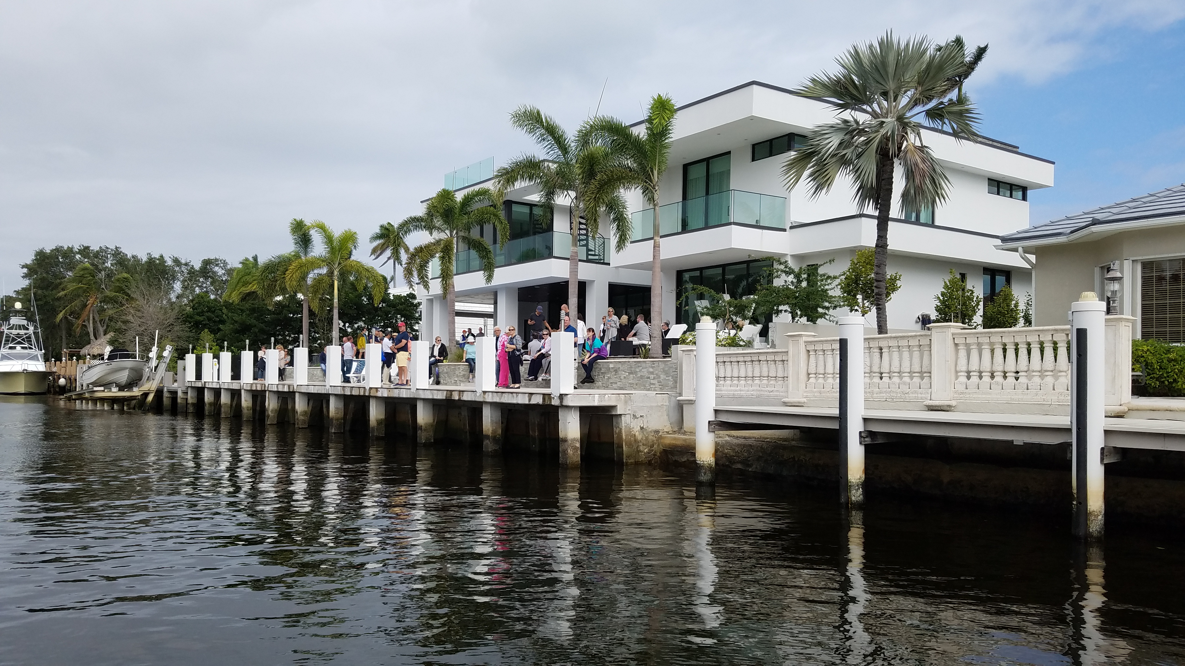 Las Olas